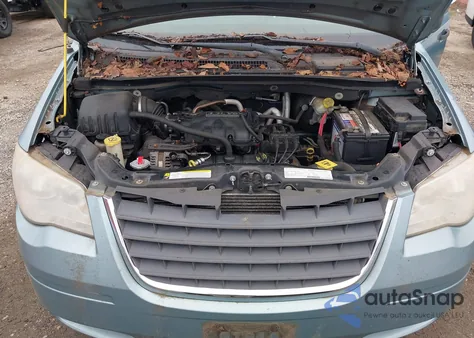 2008 Chrysler Town & Country Lx z USA, uszkodzony, nr VIN 2A8HR44H78R137219